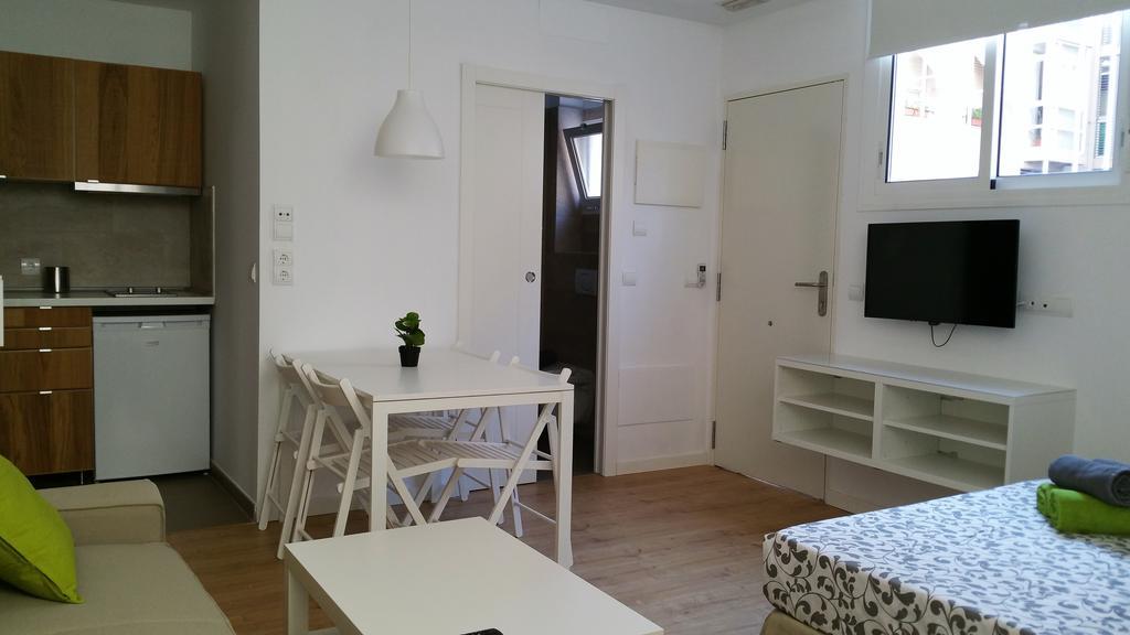 Apartamentos Clavero Malaga Zewnętrze zdjęcie